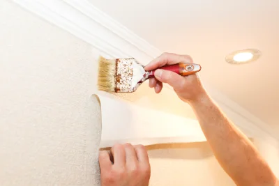 Pose de papier peint à Kernilis — revêtements muraux et toiles de verre